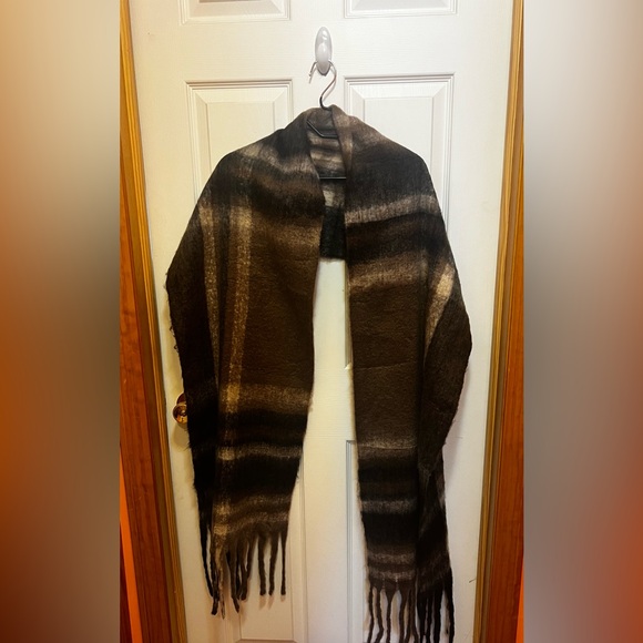 Brown and Black Plaid Scarf - Picture 3 of 8